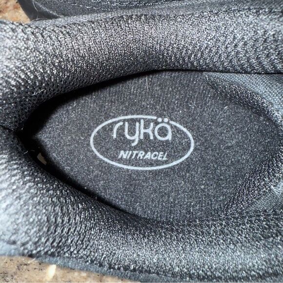 New With Tags, Ryka Women's Catalyst III Walking Shoe, Black,Size 8 - Picture 5 of 7